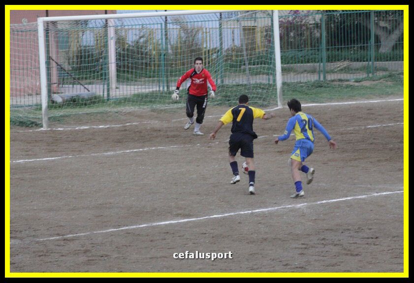 111210 Futura 205_tn.jpg